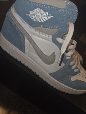 Jordan Retro High Top Sneakers in Blue, White & Gray
